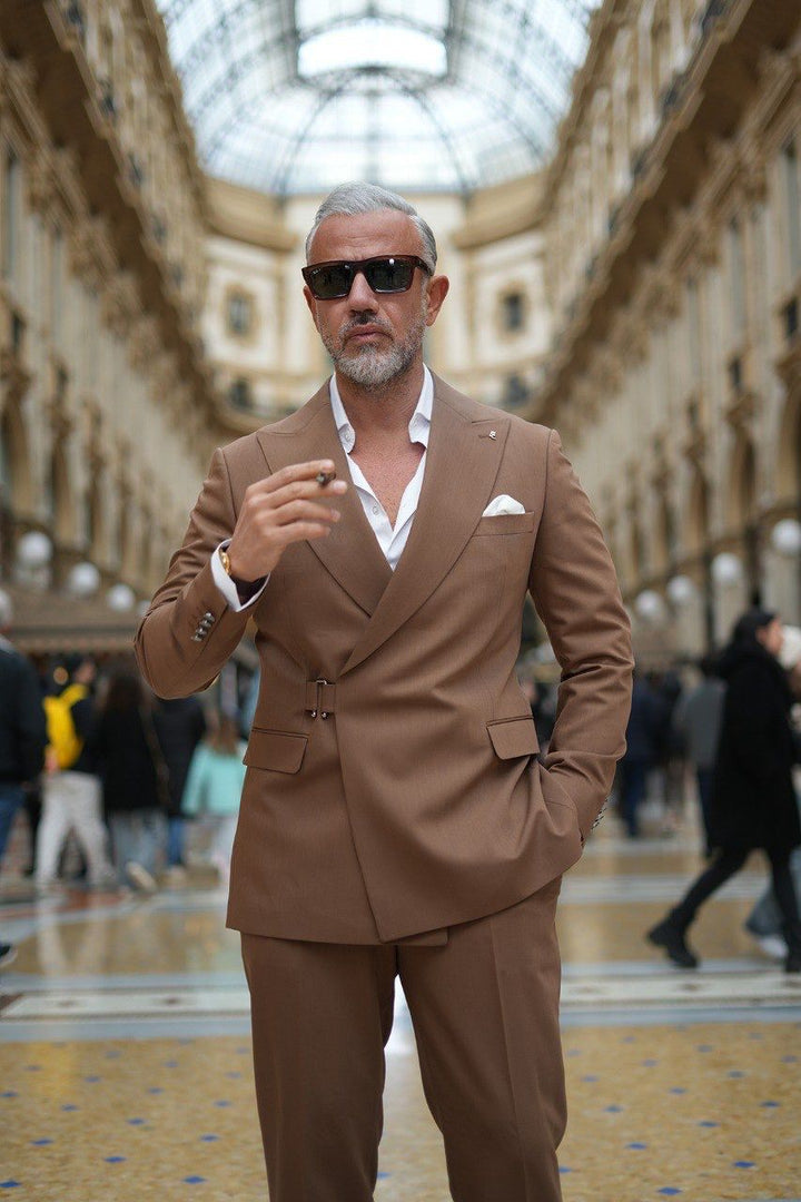 4 Set Groom Suits · Oliver Bradley
