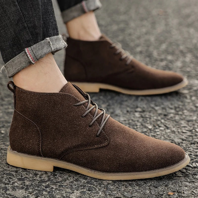 Alberto – Elegante Herren Stiefelette aus Wildleder für Alltag & Büro · Oliver Bradley