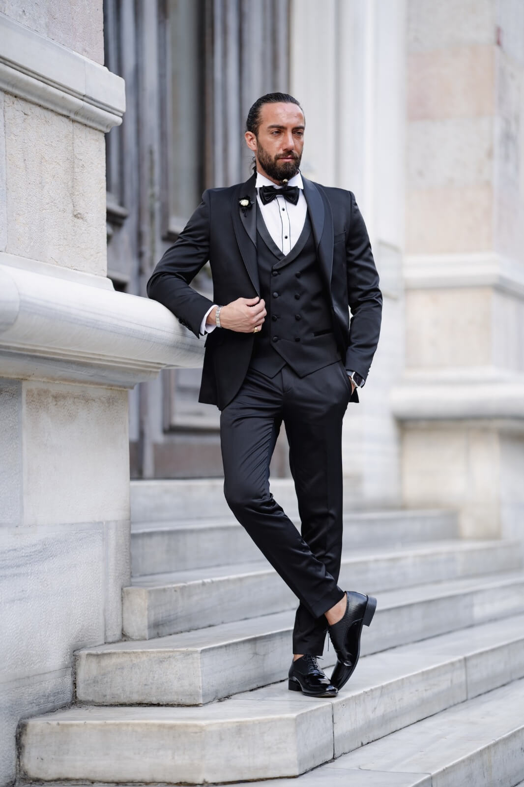 Antibes 3 Piece Tuxedo — Black Satin Collar · Oliver Bradley