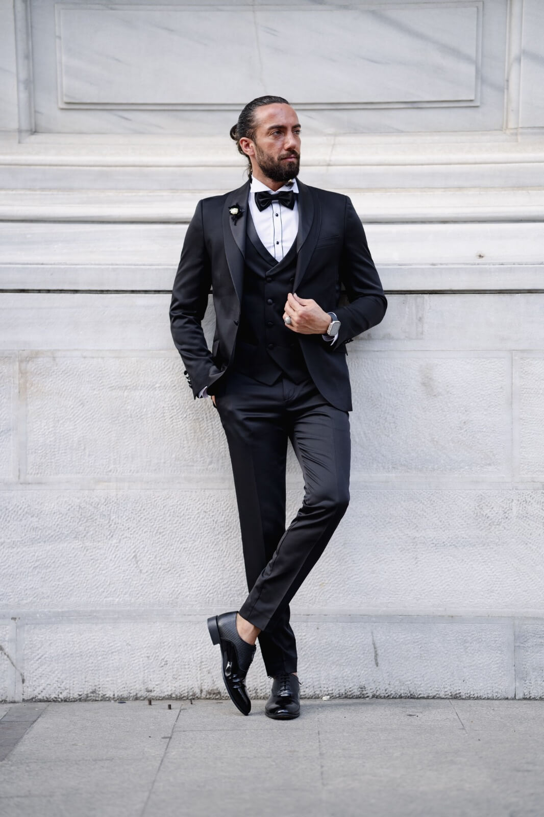 Antibes 3 Piece Tuxedo — Black Satin Collar · Oliver Bradley