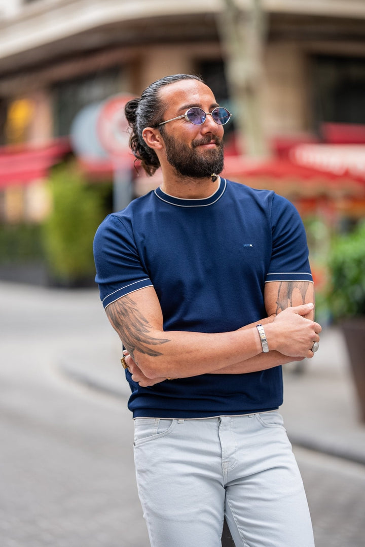 Anzio Crew Neck T-Shirt — Navy · Oliver Bradley