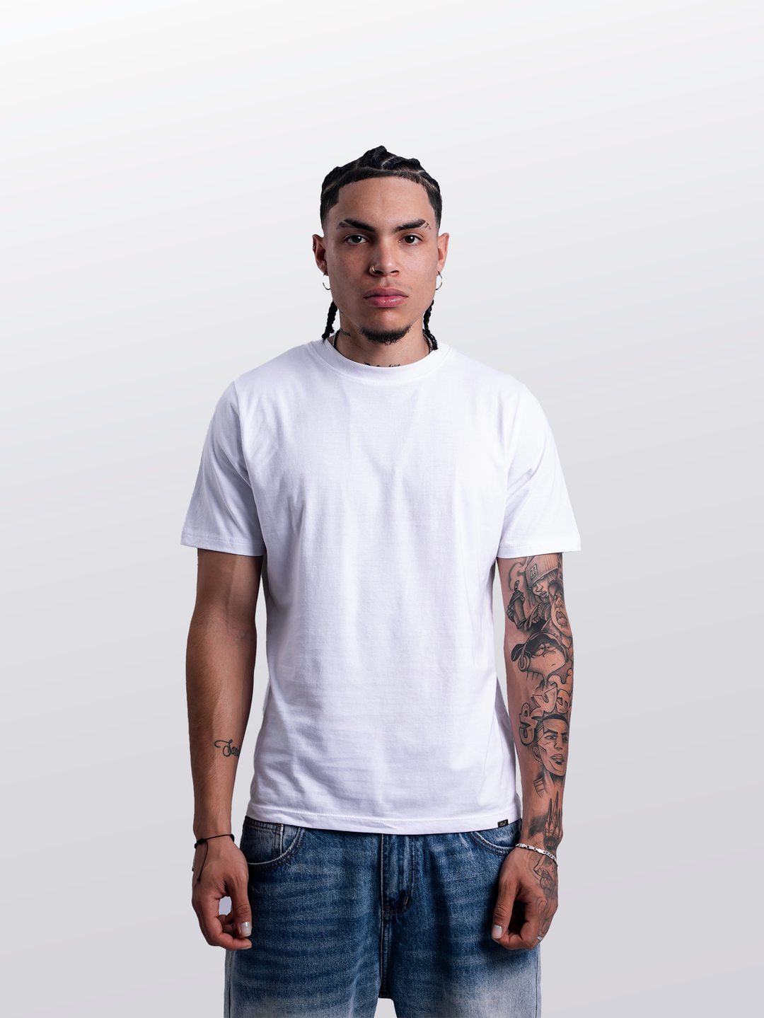 BASIC SLIM FIT · Oliver Bradley