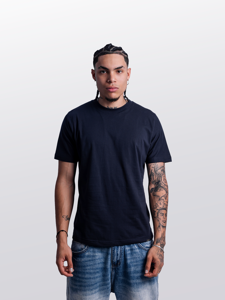 BASIC SLIM FIT · Oliver Bradley