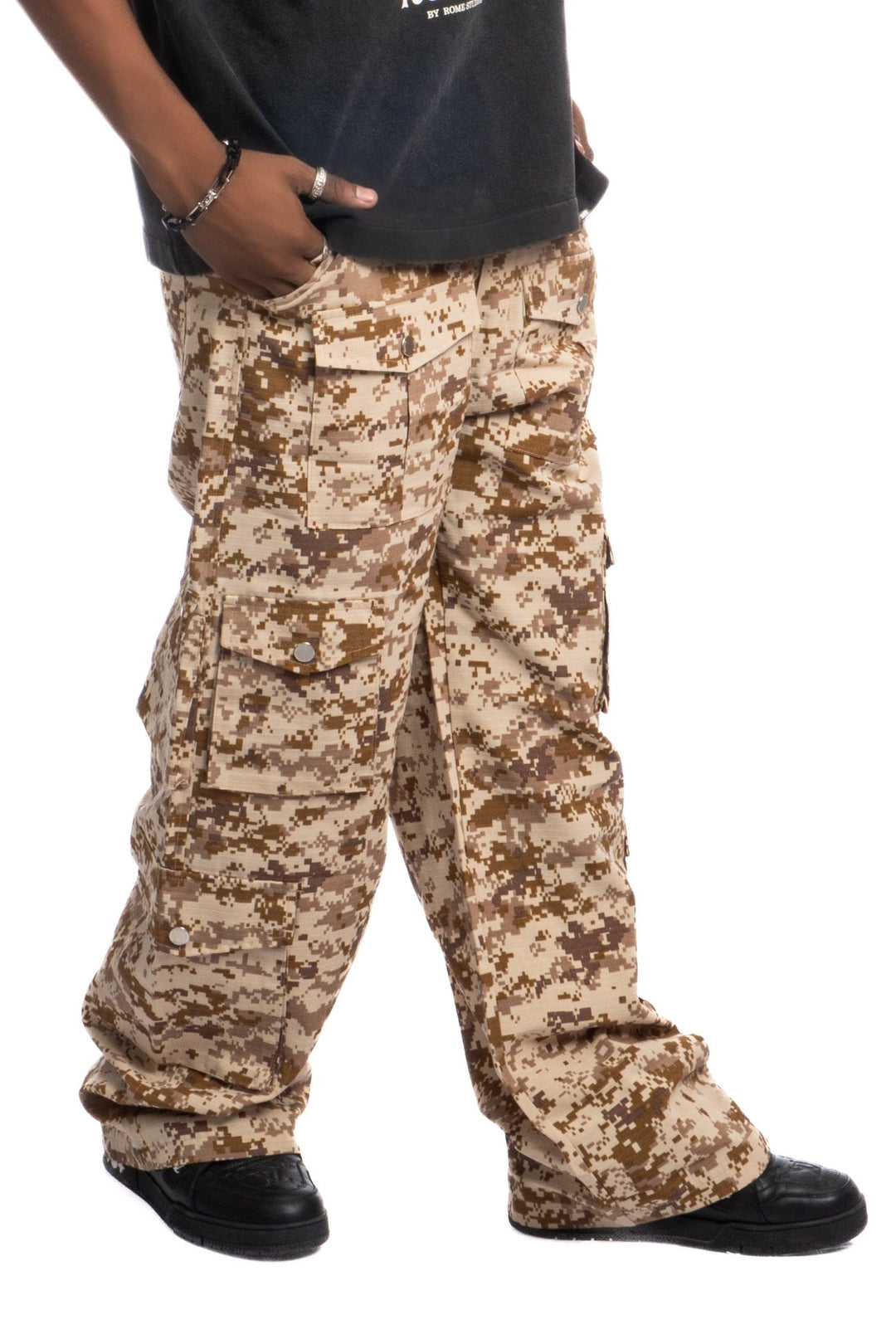 BATTLE CARGO PANTS · Oliver Bradley
