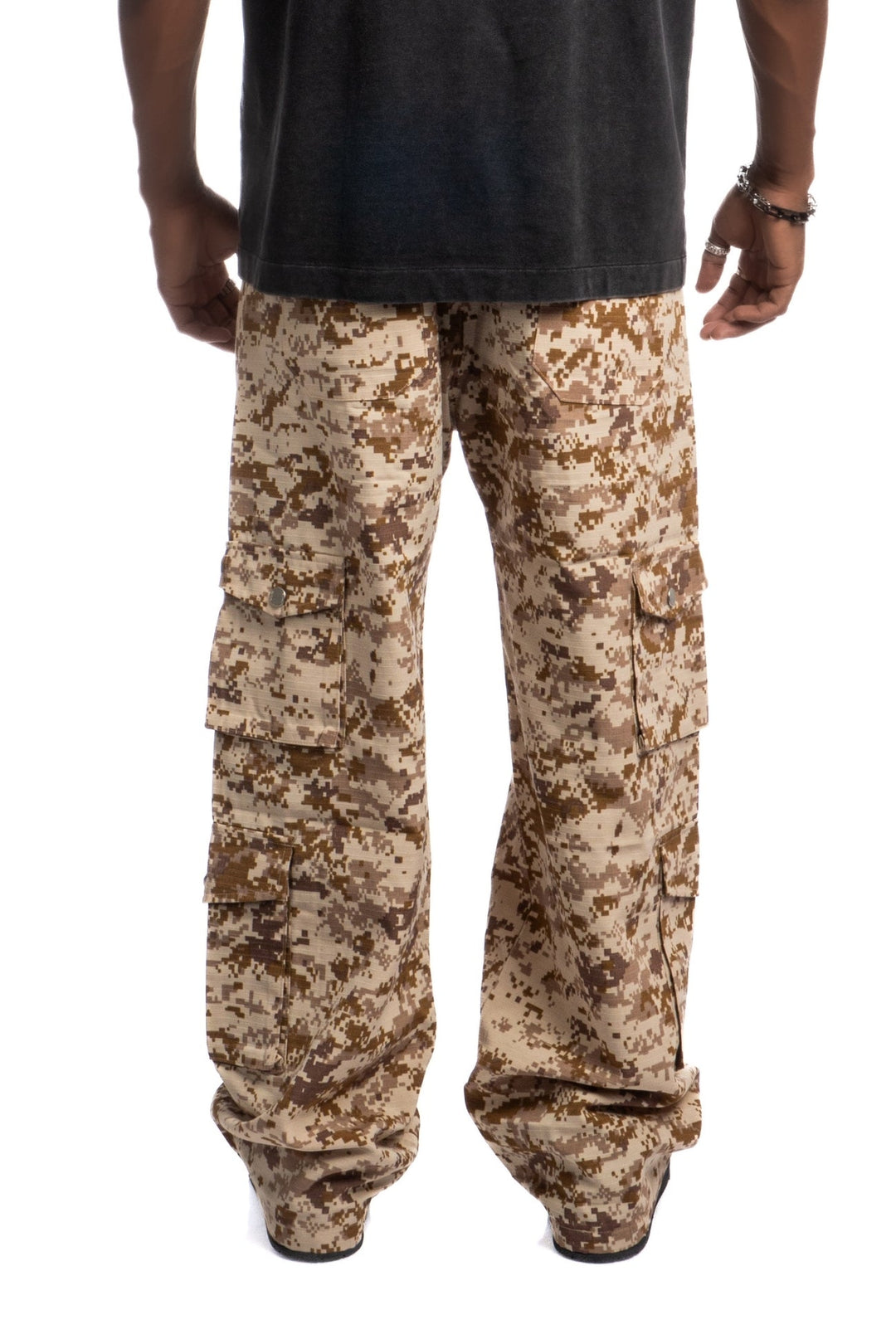 BATTLE CARGO PANTS · Oliver Bradley