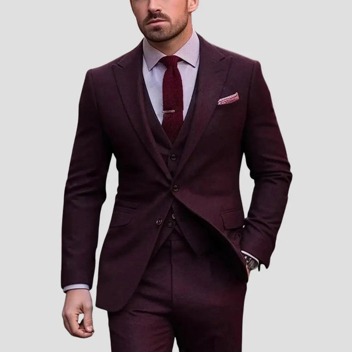 CELVOIR | COSTUME TROIS PIÈCES POUR HOMMES · Oliver Bradley