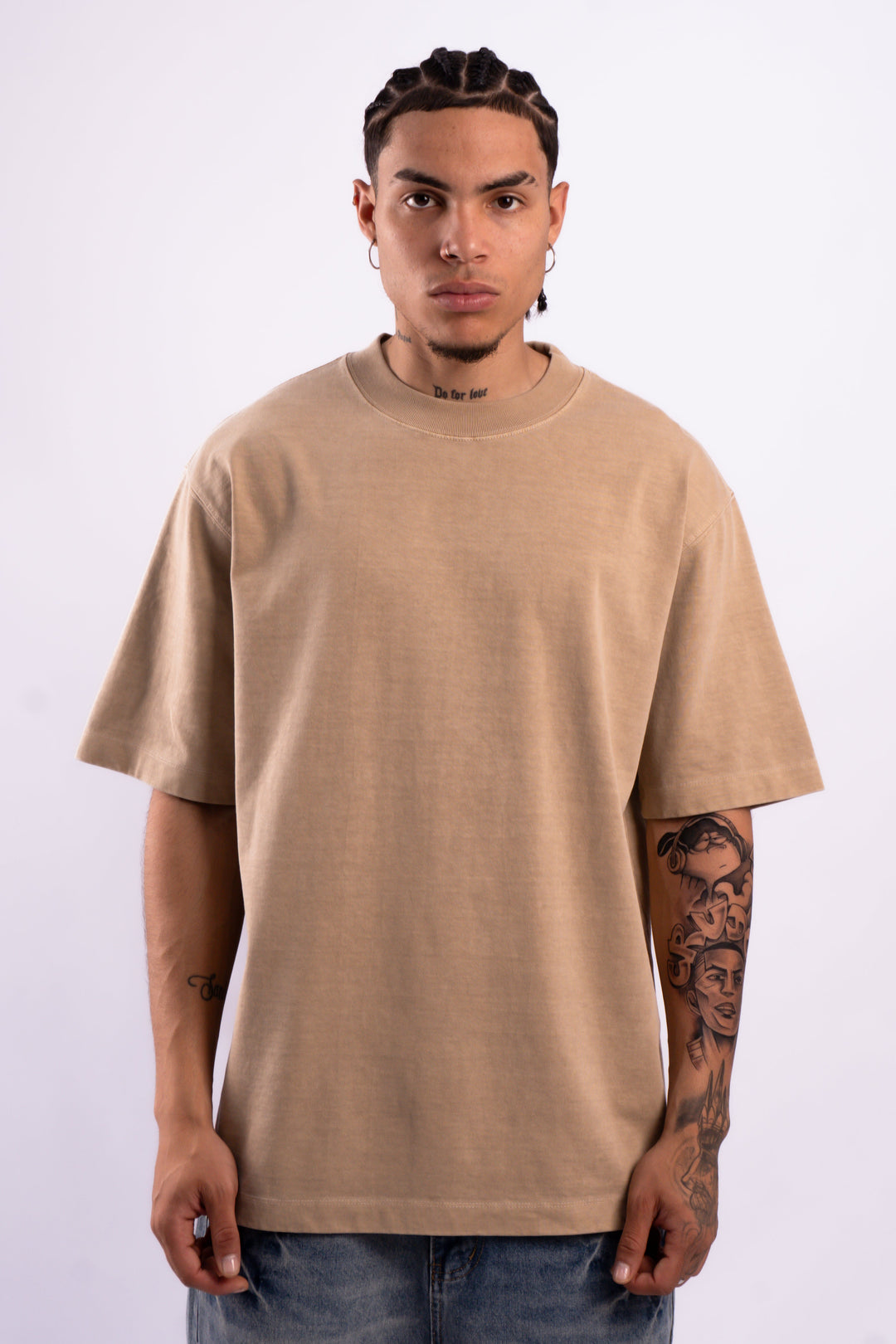 ESSENTIAL TEE ULTRA HEAVY · Oliver Bradley