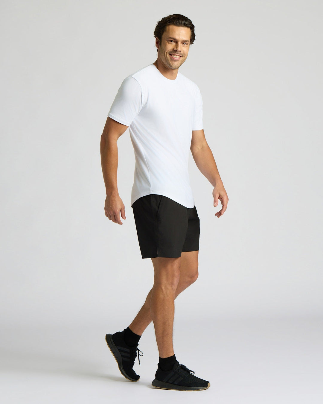 Grant Crewneck T-Shirt · Oliver Bradley