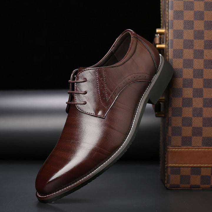 Jelle | Heren chique veterschoenen met brogue-details · Oliver Bradley