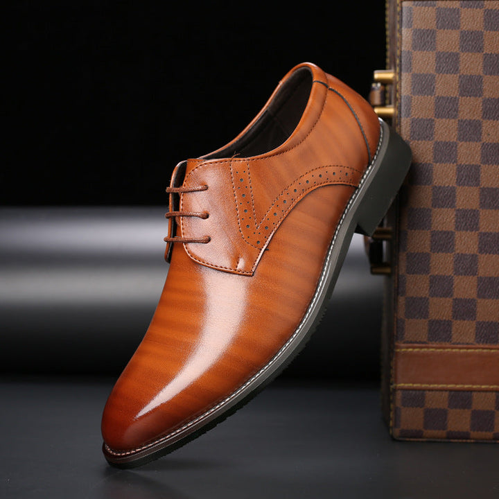 Jelle | Heren chique veterschoenen met brogue-details · Oliver Bradley