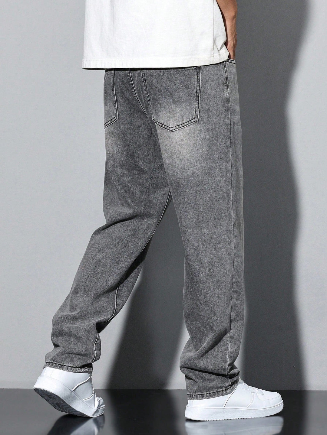 Lars | Casual gewassen herenjeans met rechte pijpen · Oliver Bradley