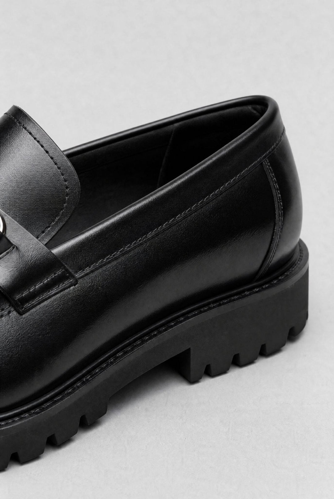 Mocassim Loafer Masculino Monza · Oliver Bradley