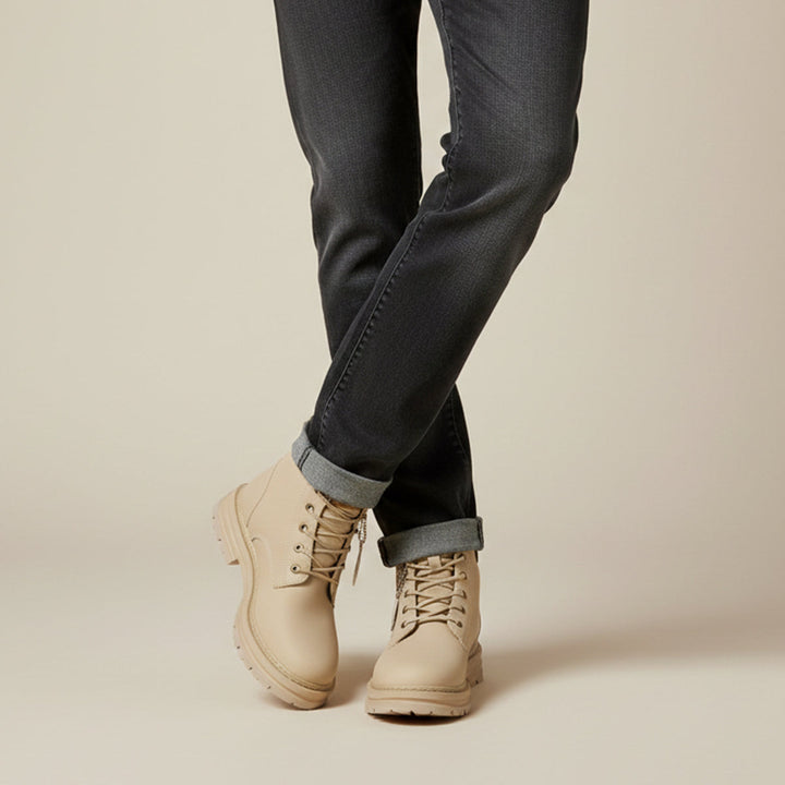 The Silverlake Men’s Cozy Fur Lined Insulated Snow Boots · Oliver Bradley